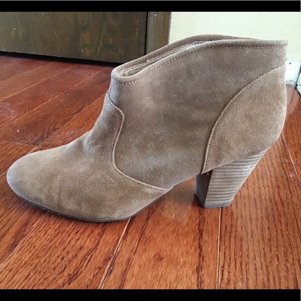 Report Booties- suede- size 10-EUC